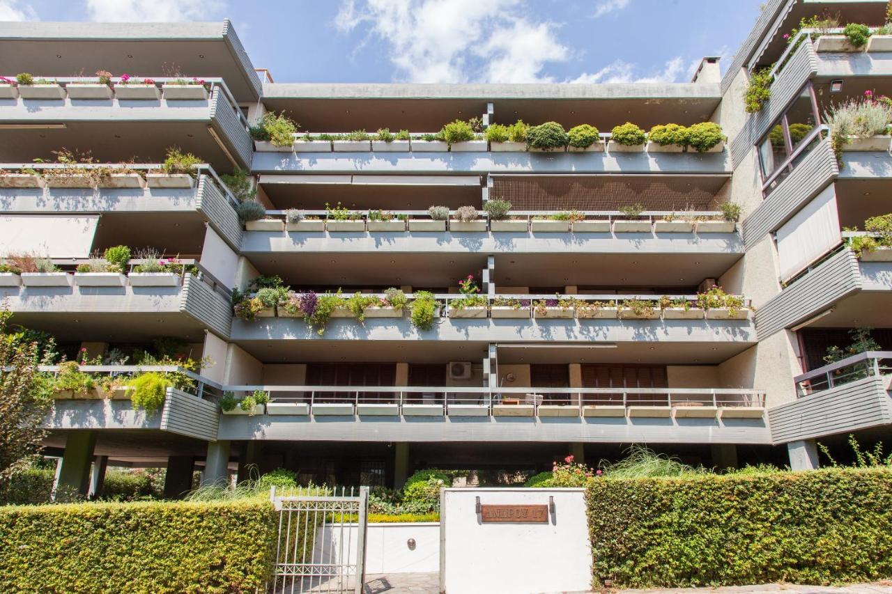 Delux Apartment With Amazing Balcony! Атина Екстериор снимка
